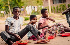 Malawi Kids eating