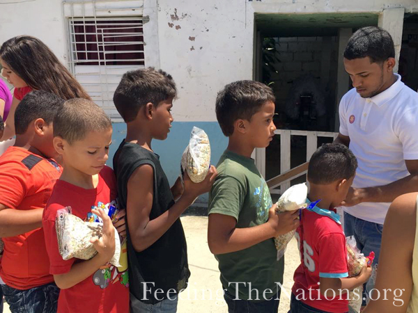 Dominican Republic: Bringing Food and Salvation 